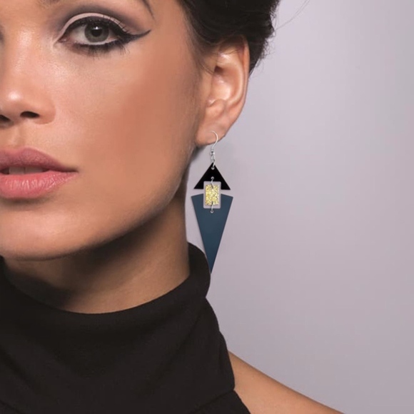 SOLD OUT - Picture 1 of 8